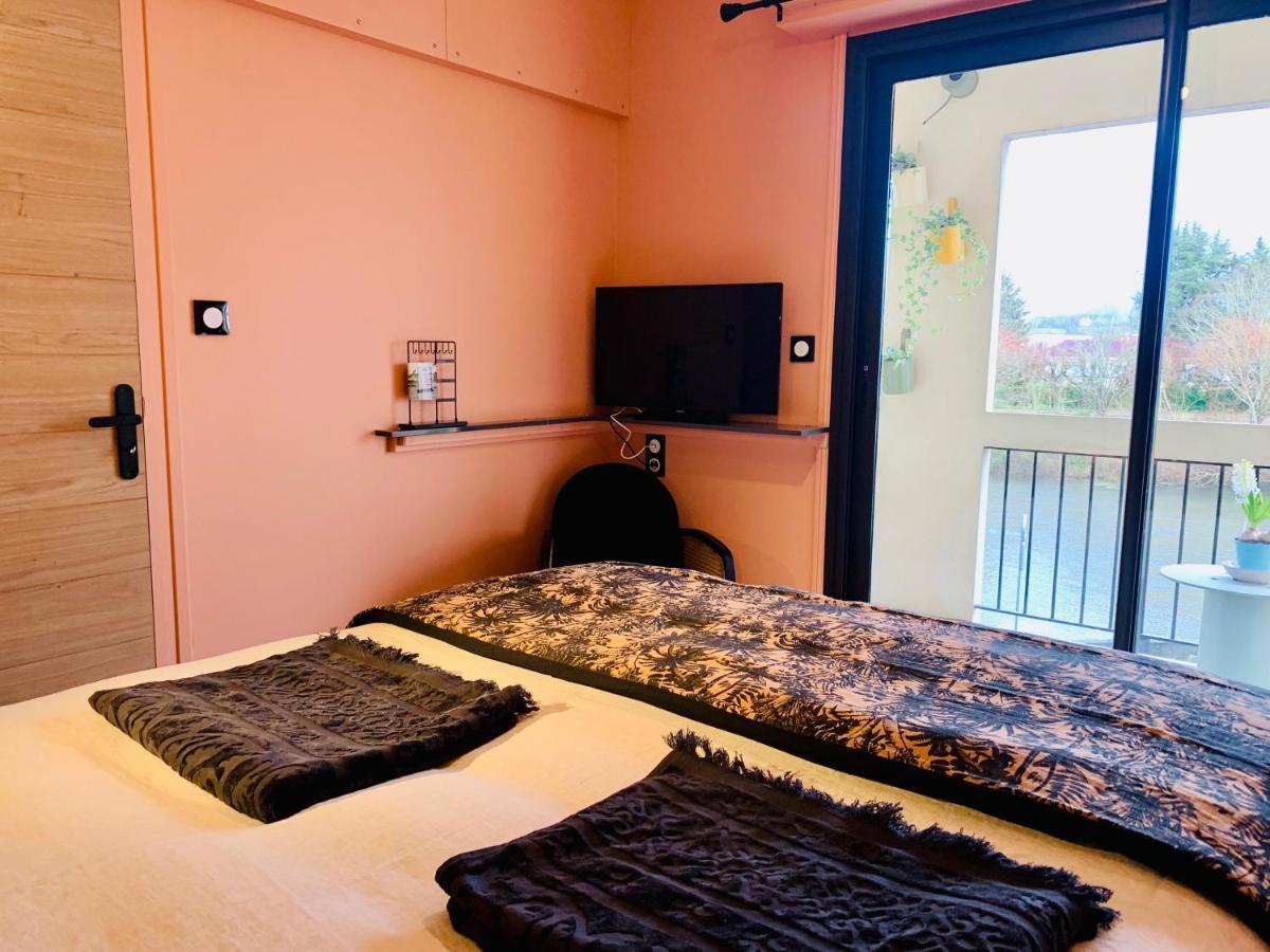 "Au Fil De La Charente" - Coeur De Saintes - Wifi Clim - Classe 4 Etoiles - 4 Pers Kültér fotó
